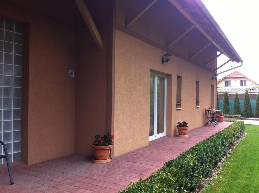 Bed and Breakfast Sarokhaz Panzio Vecsés Exterior foto